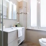 Lägenhet Two-room 5 Minutes' Walk From The Historic Center *