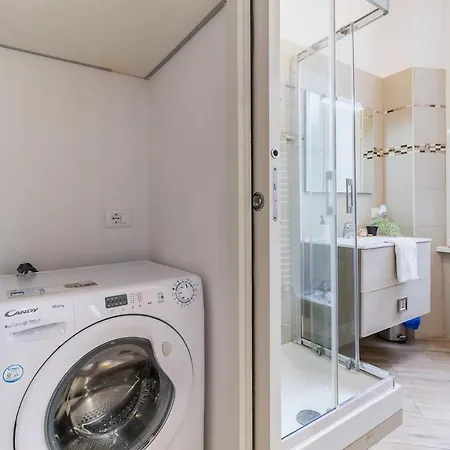 Two-room 5 Minutes' Walk From The Historic Center Lägenhet